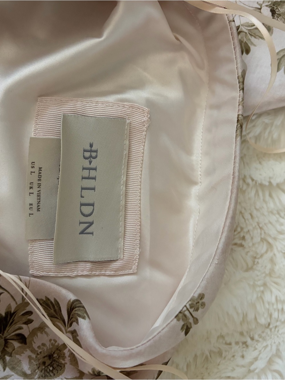 Anthropologie Strapless White Satin Maxi Dress with Green Floral Print and Scarf - Picture 4 of 7